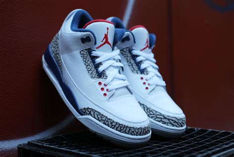 nike air jordan 3 blauw|jordan 3 sneakers.